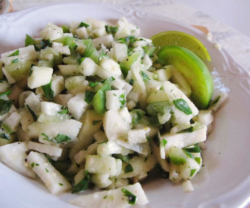 Jicama and tomatillo slaw