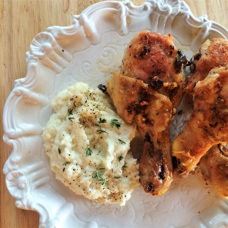 low carb mashed cauliflower with keto fried chicken legs