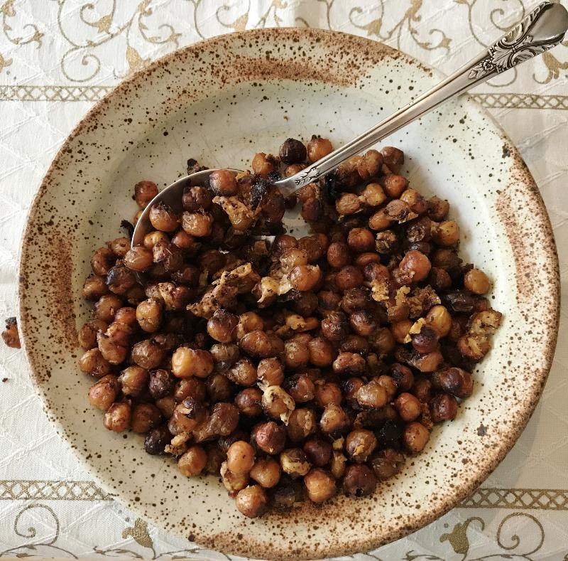 Low Carb Roasted Chickpeas