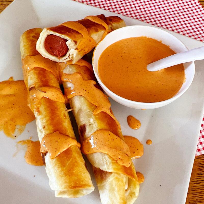 Sausage banderillas with Mexican pizza sauce.