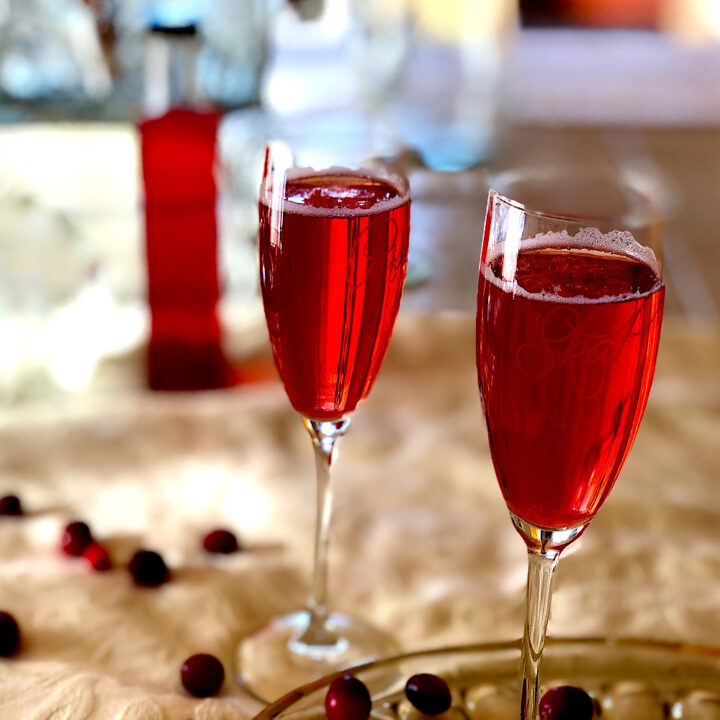 6 Cranberry Cocktails & Mocktails for the Holidays