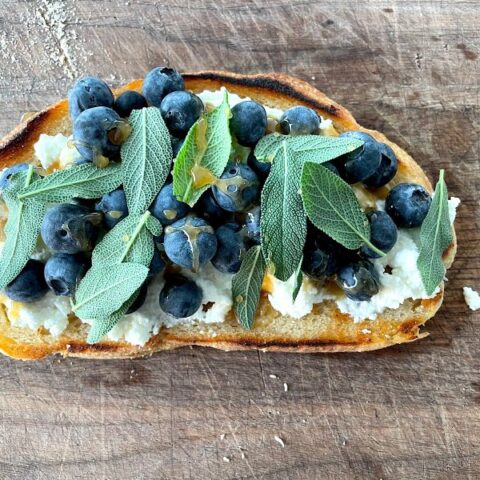 Blueberry Spreads for Breakfast Toast