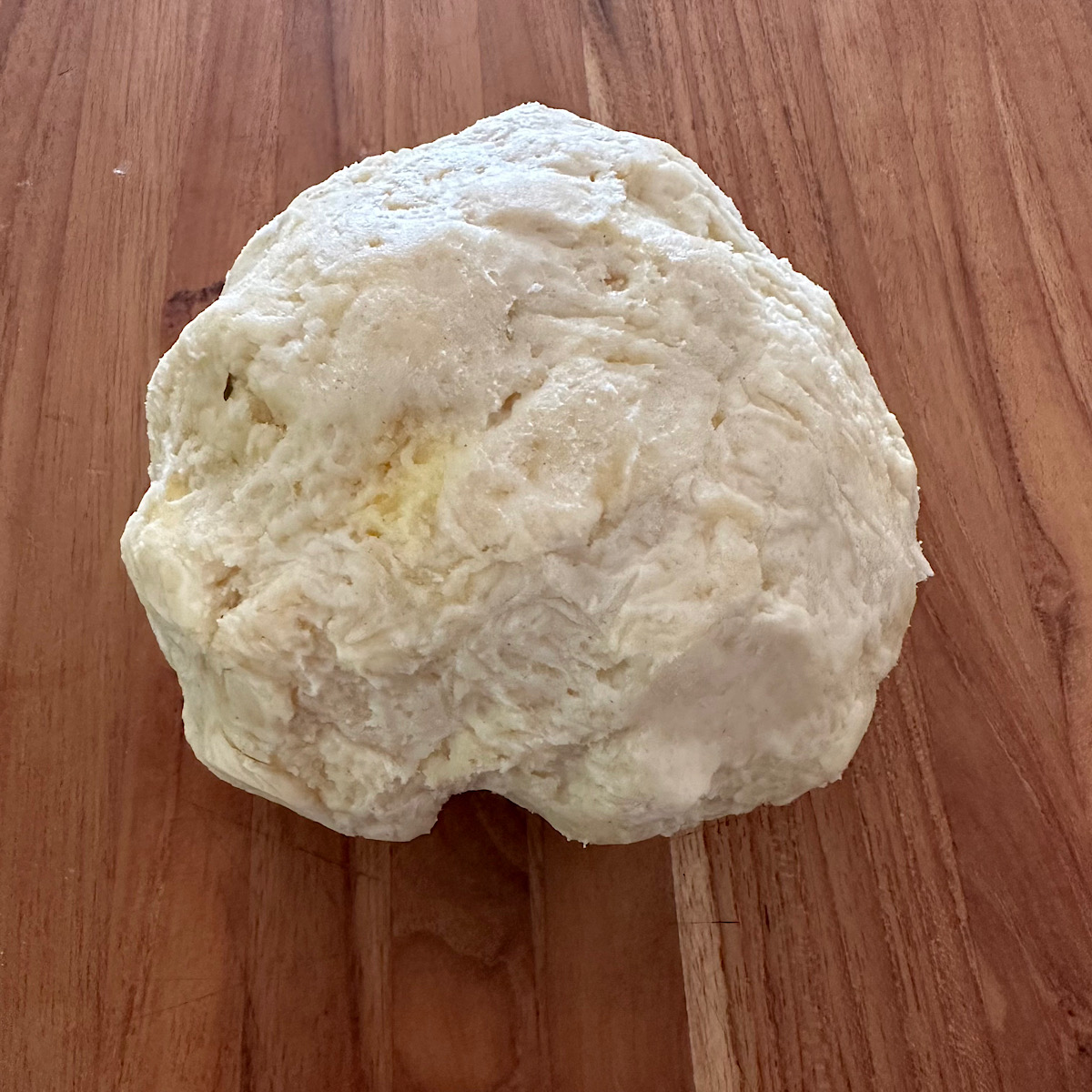 Ball of dough for galette