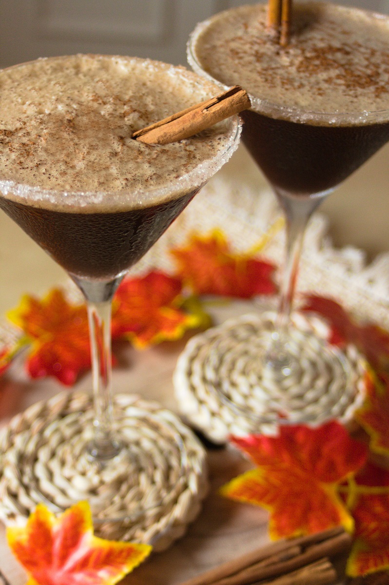 https://farmtojar.com/wp-content/uploads/2023/09/Pumpkin-spice-espresso-martini.jpg