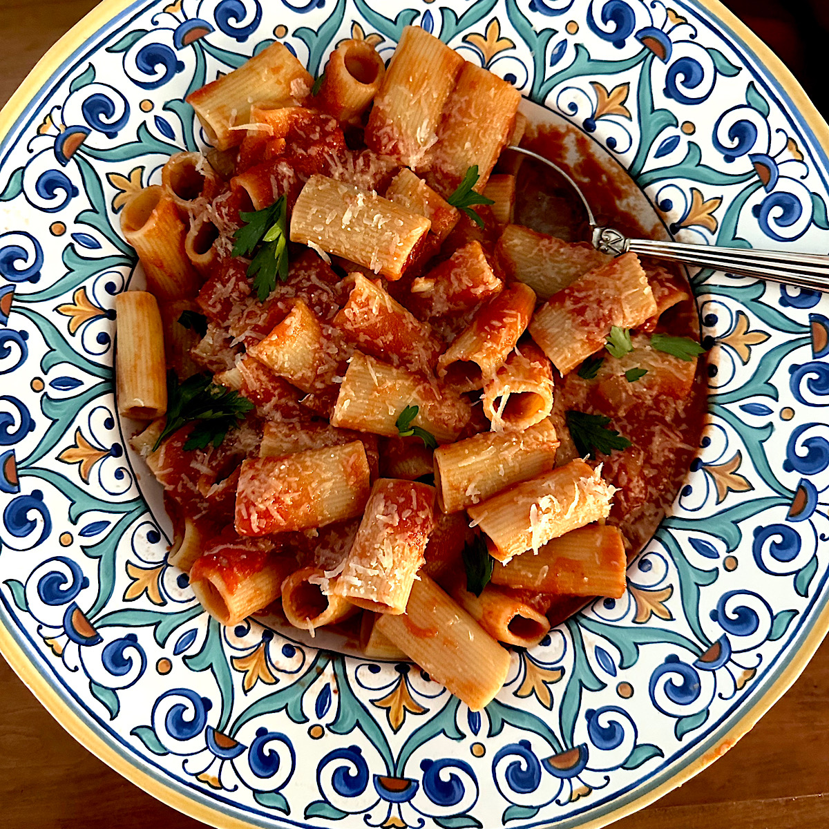 Rigatoni with tomato sauce and grated cheese