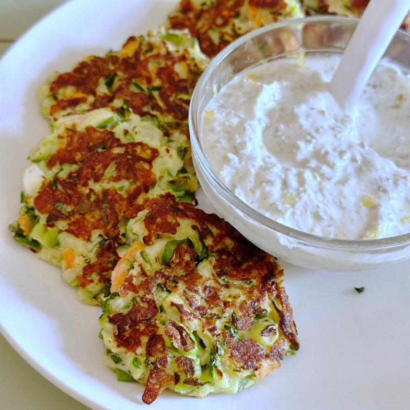 Zucchini fritters with yogurt dipping sauce