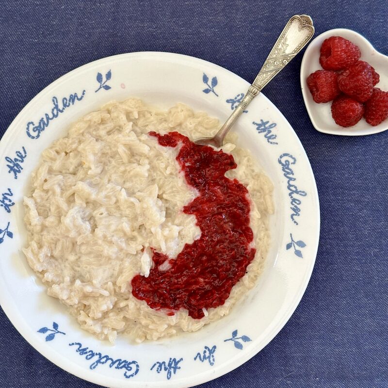 Rice pudding with raspberry sauce